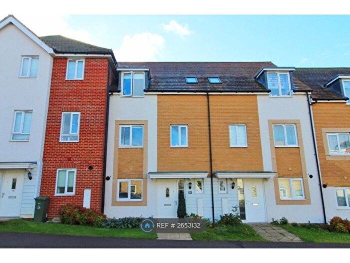 4 Bedroom Terraced House To Rent In Top Fair Furlong, Milton Keynes, MK14