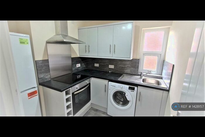 1 Bedroom Flat To Rent In Monk Bridge Road, Leeds, LS6