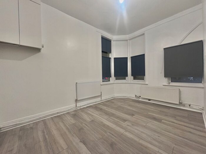 1 Bedroom Flat To Rent In Upper Tooting Road, London, SW17