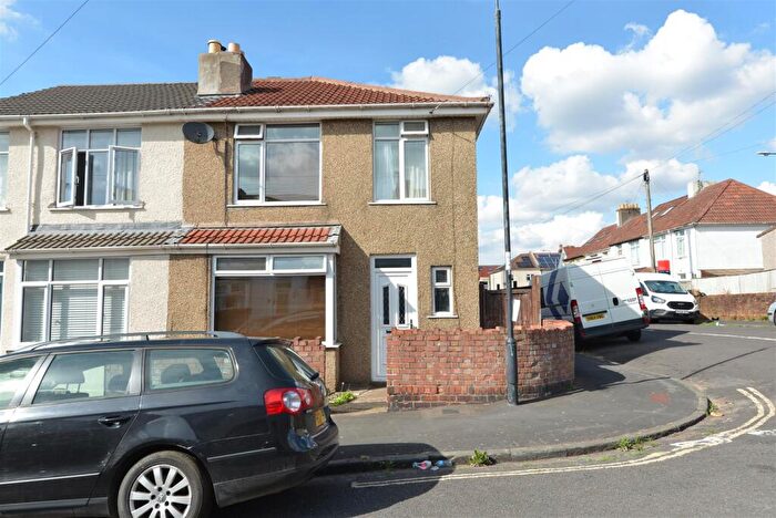 3 Bedroom End Of Terrace House For Sale In Alpine Road, Easton, Bristol, BS5