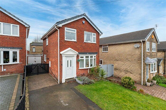 3 Bedroom Detached House For Sale In Moorside Vale, Drighlington, Bradford, West Yorkshire, BD11