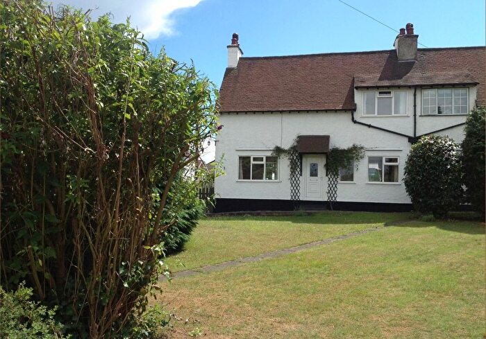 3 Bedroom Cottage To Rent In Scawby Road, Broughton, DN20