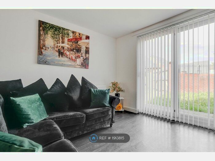 3 Bedroom Semi-Detached House To Rent In Great Mersey Street, Liverpool, L5