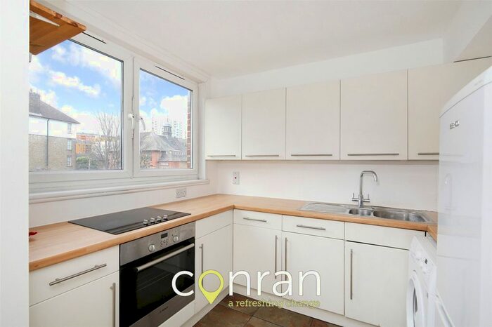 2 Bedroom Flat To Rent In Armitage Road, Greenwich, SE10