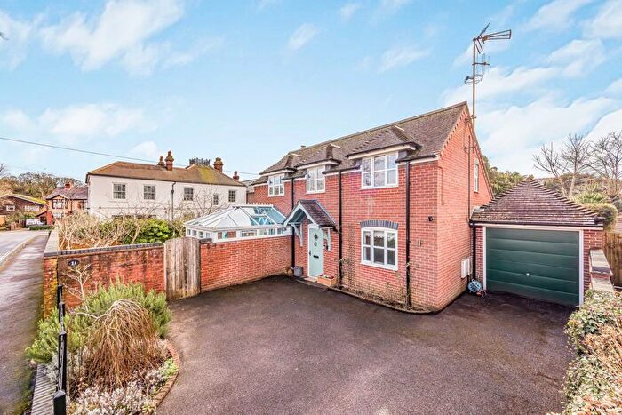 3 Bedroom Detached House For Sale In Castle Road, Rowlands Castle, PO9