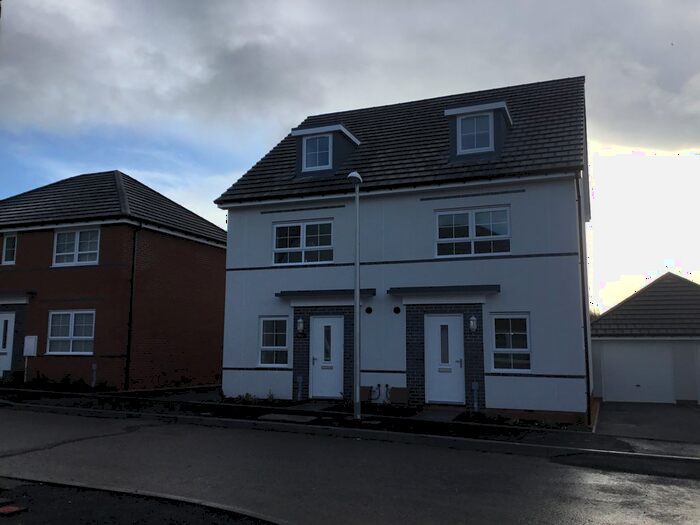 4 Bedroom Semi-Detached House To Rent In Ffordd Y Spitfire, Barry, CF62