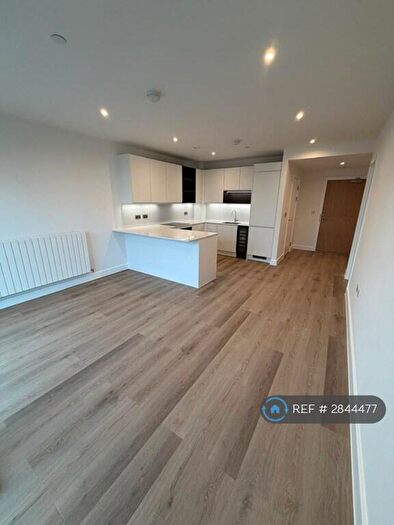 1 Bedroom Flat To Rent In Top Floor Barber House, London, SE3
