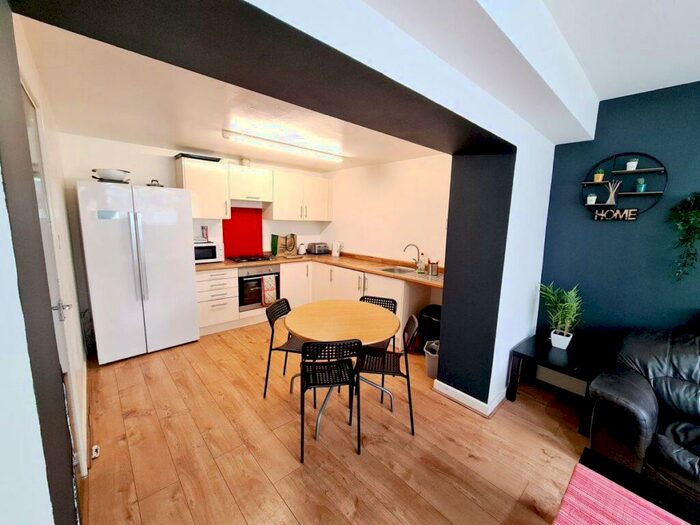 5 Bedroom Private Hall To Rent In Green Street, Lancaster, LA1