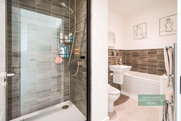 1 Bedroom Flat For Sale In Central House, Eagle Way, Great Warley, CM13
