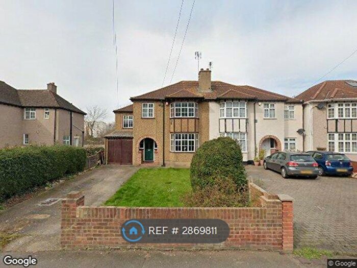 5 Bedroom Semi Detached House To Rent In Kavsan Place, Hounslow, TW5