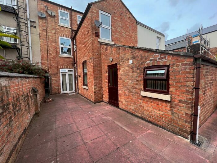 1 Bedroom Flat To Rent In Charnwood Street, Derby, Derbyshire, DE1