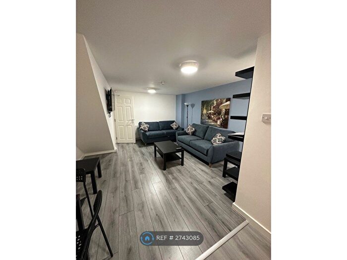 6 Bedroom Terraced House To Rent In Albany Road, Kensington, Liverpool, L7