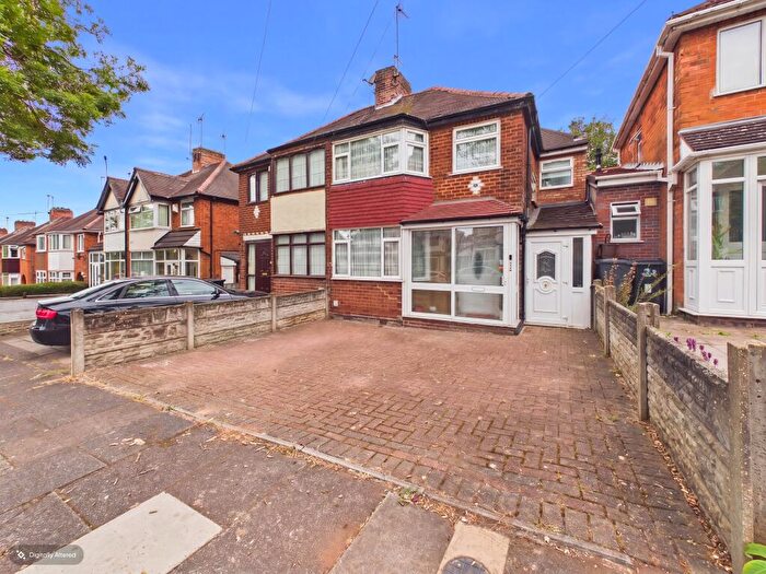 3 Bedroom Semi-Detached House For Sale In Rockford Road, Great Barr, Birmingham, B42