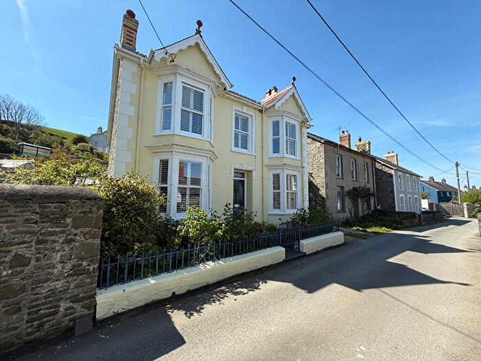 4 Bedroom Detached House For Sale In Aberarth, Aberaeron, SA46