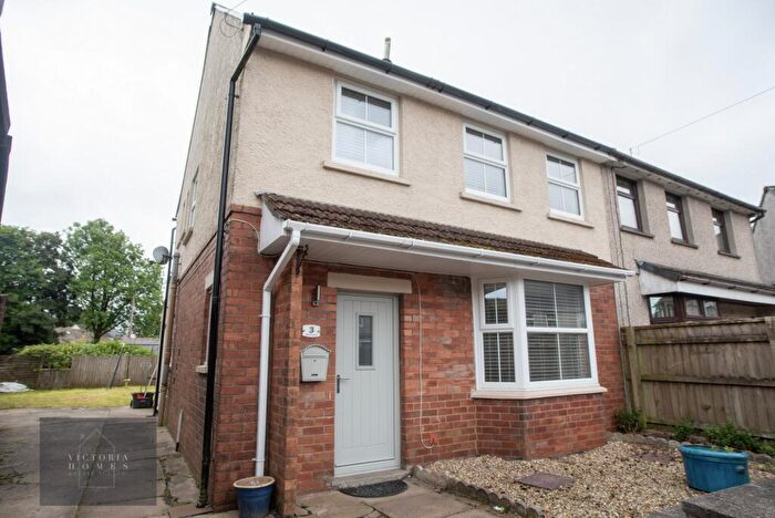 3 Bedroom Semi-Detached House For Sale In Swan Crescent, Beaufort, NP23
