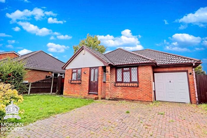 3 Bedroom Bungalow To Rent In Dinant Avenue, Canvey Island, SS8