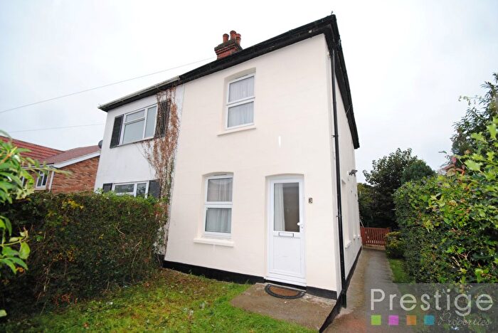 2 Bedroom Semi-Detached House To Rent In Weir Farm Road, SS6