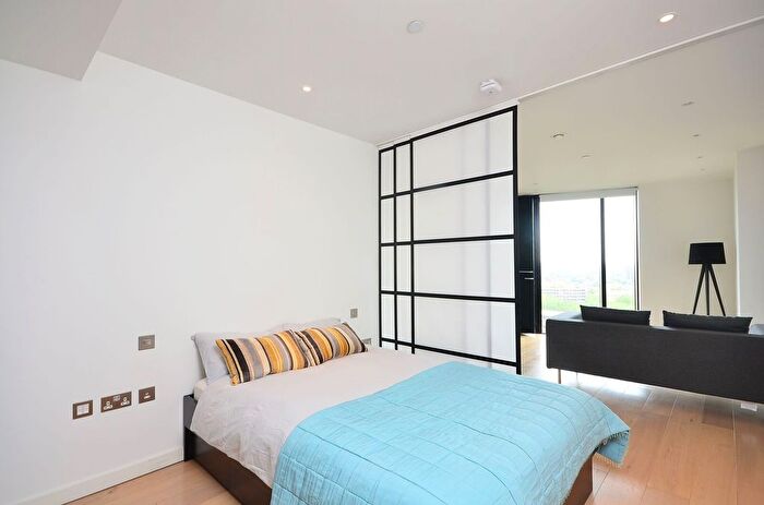 Studio To Rent In Walworth Road, Elephant And Castle, London, SE1