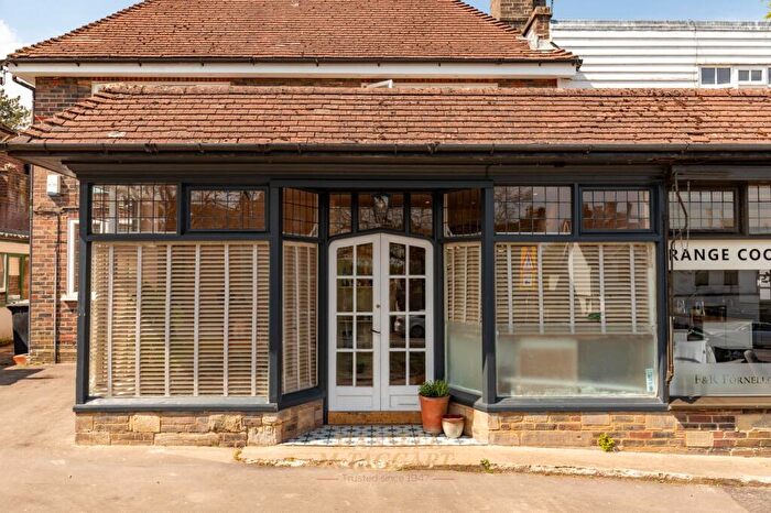 2 Bedroom Flat For Sale In Lewes Road, Forest Row, RH18