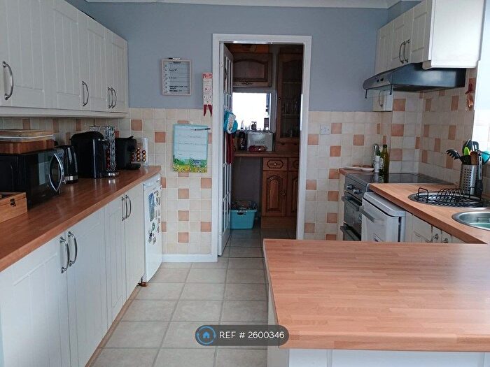 4 Bedroom Detached House To Rent In Bradley Croft, Balsall Common, Coventry, CV7