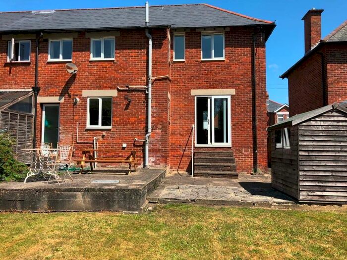 4 Bedroom Semi-Detached House To Rent In Broadlands Road, Southampton, SO17
