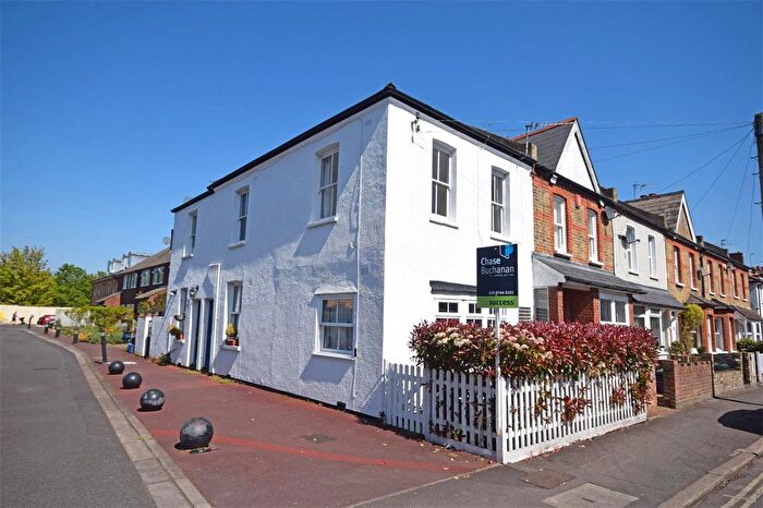 1 Bedroom Flat To Rent In Gould Road, Twickenham, TW2