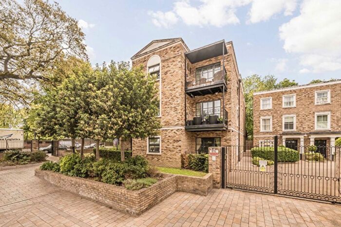 1 Bedroom Flat To Rent In Palladian Gardens, Chiswick, W4