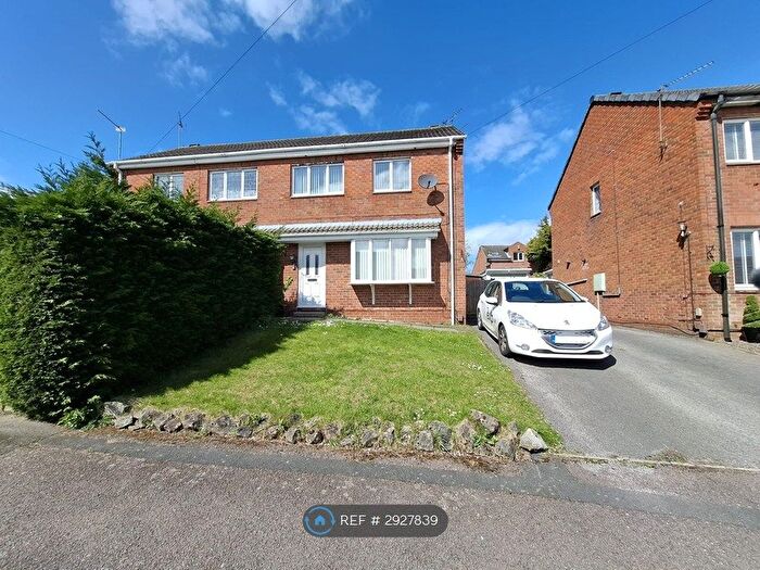 3 Bedroom Semi Detached House To Rent In Larchdale Close, Alfreton, DE55