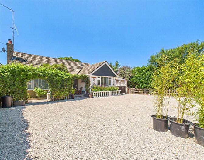 3 Bedroom Bungalow For Sale In Ringwood Road, Bransgore, Christchurch, Dorset, BH23