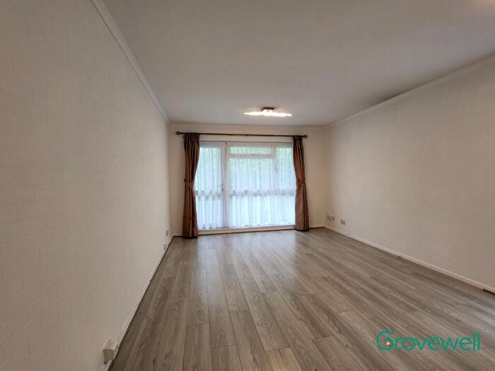 2 Bedroom Flat To Rent In Lynwood Court, Middleton Road, Manchester, M8