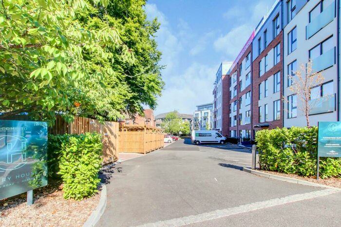 1 Bedroom Apartment To Rent In Station Road, Horsham, RH13