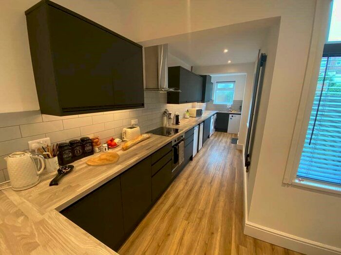 2 Bedroom Property To Rent In Peach Street, DE22