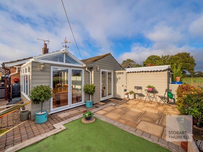 3 Bedroom Detached Bungalow For Sale In Manor Close, Tunstead, Norfolk, NR12