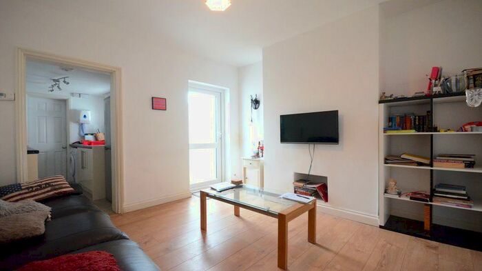 2 Bedroom End Of Terrace House To Rent In Edgehill Street, Reading, RG1