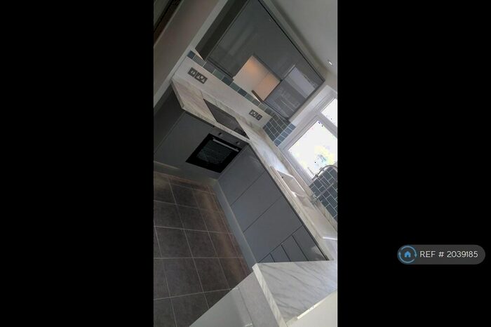 2 Bedroom Flat To Rent In Northumberland Court, Cliftonville, CT9