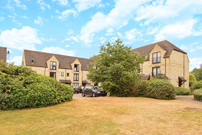 1 Bedroom Apartment To Rent In Beechgate, Witney, OX28