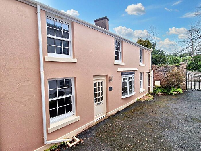 2 Bedroom Cottage For Sale In Wellswood, Torquay, TQ1