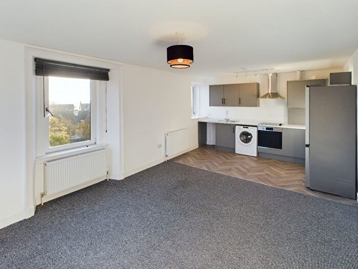 2 Bedroom Flat To Rent In Arbroath Road, Angus, Carnoustie, DD7