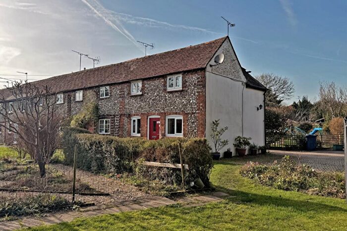 2 Bedroom Cottage For Sale In Moat Lane, Prestwood, Great Missenden, HP16