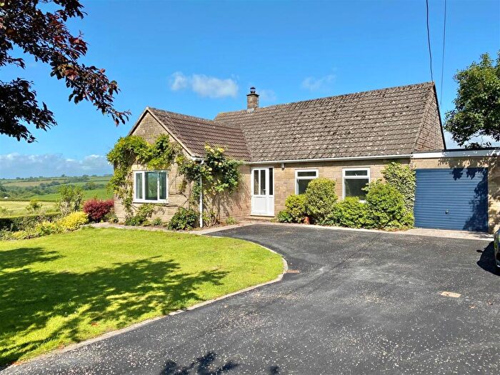 3 Bedroom Bungalow To Rent In North Brewham, Bruton, BA10