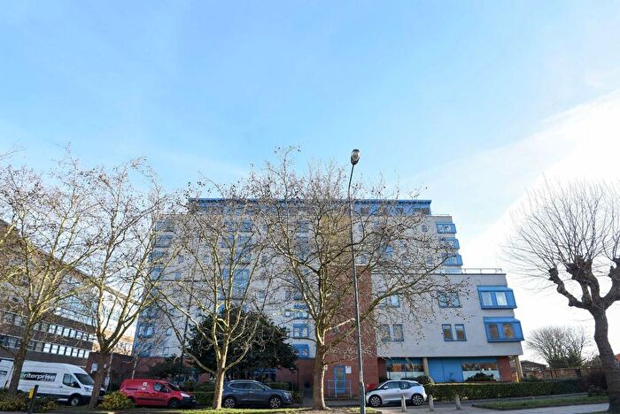 2 Bedroom Flat To Rent In London Road, Norbury, SW16