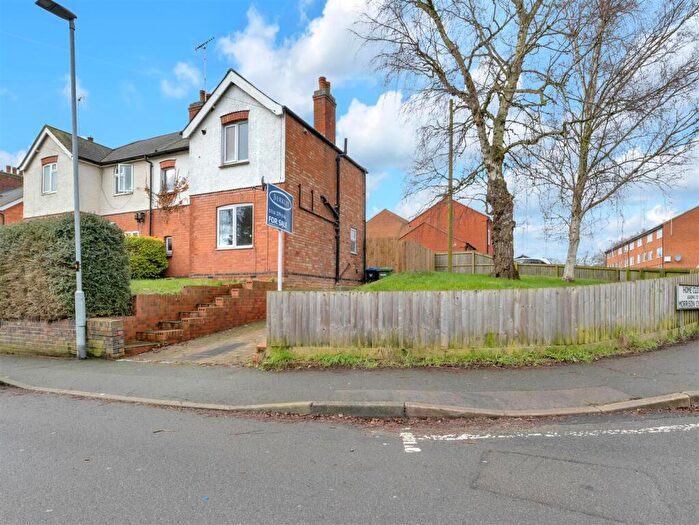 2 Bedroom Semi Detached House For Sale In Weir Road, Kibworth Beauchamp, LE8