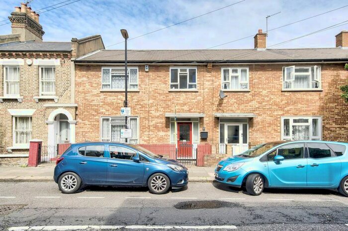 3 Bedroom Terraced House To Rent In Droop Street, Kensal Rise, London, W10