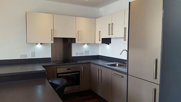 1 Bedroom Apartment To Rent In New Village Avenue, London, E14