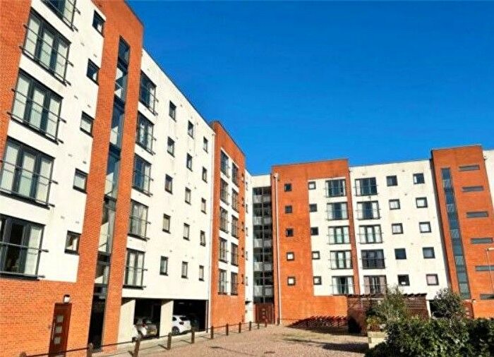 2 Bedroom Flat To Rent In Ladywell Point, Pilgrims Way, Salford, M50