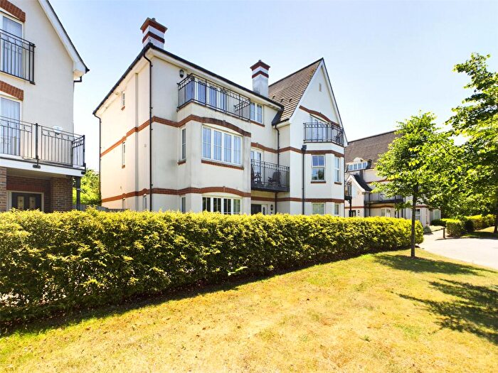 5 Bedroom Semi-Detached House To Rent In Railton Road, Guildford, Surrey, GU2