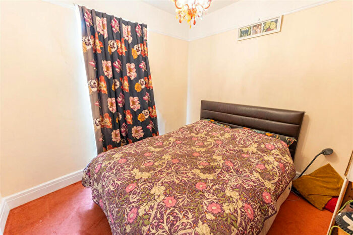 2 Bedroom Semi-Detached Bungalow For Sale In Walton Road, Clacton-On-Sea, CO15