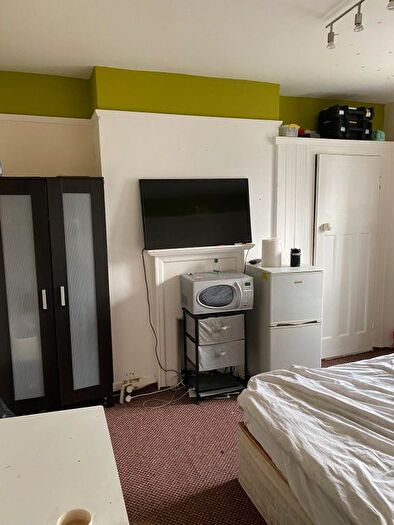 4 Bedroom Terraced House To Rent In Strathbrook Road, London, SW16