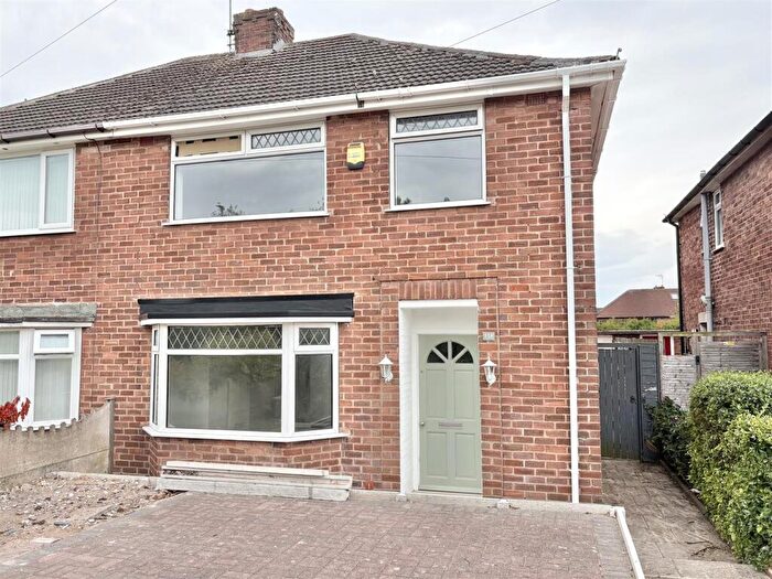 3 Bedroom Semi-Detached House To Rent In Kingsway, Kirby-in-Ashfield, NG17