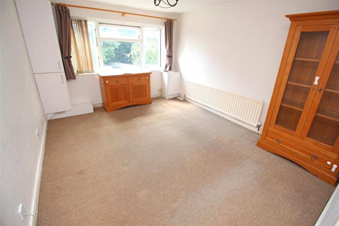 2 Bedroom Apartment To Rent In Leicester Road, Barnet, Hertfordshire, EN5